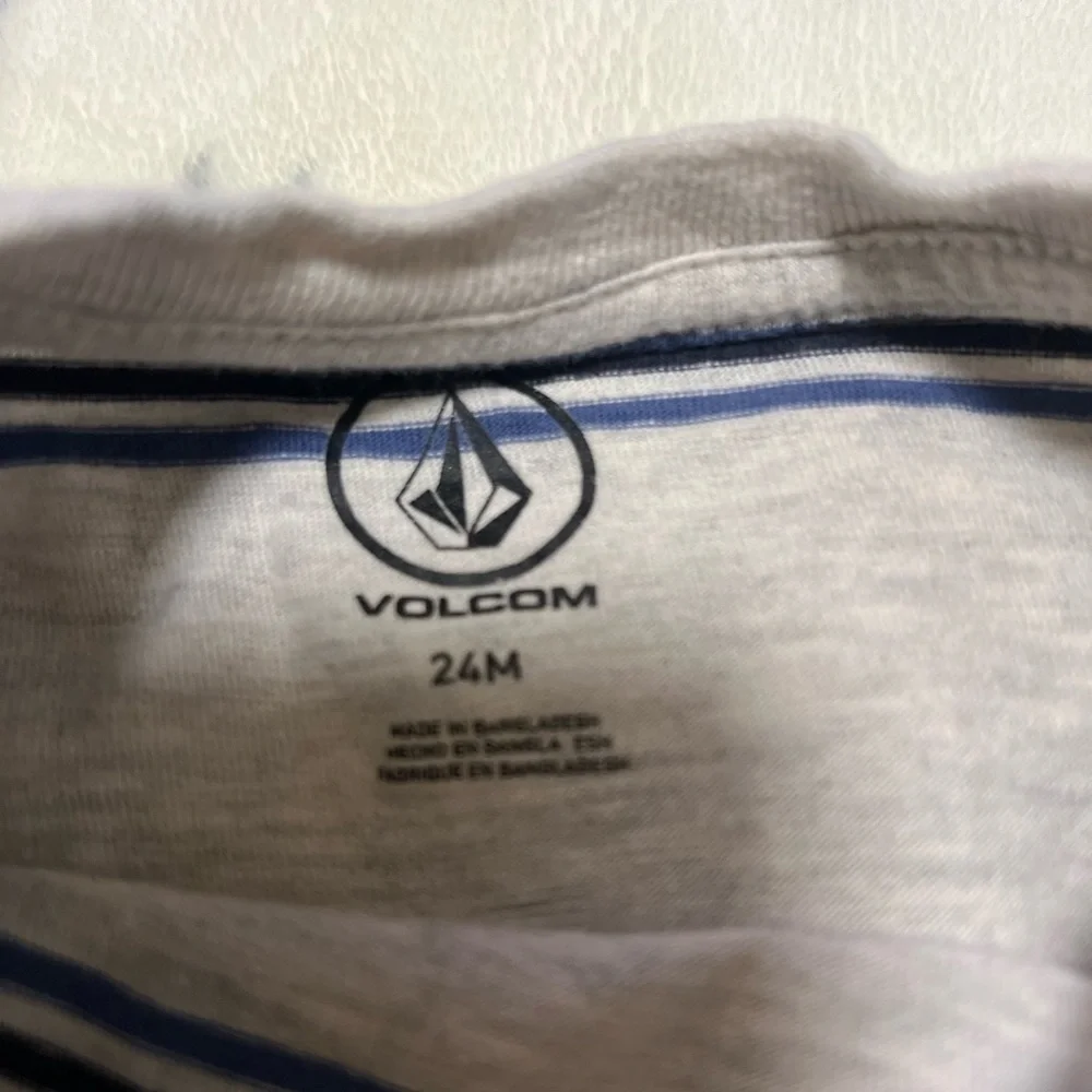 Volcom Gray and Blue Striped Tee